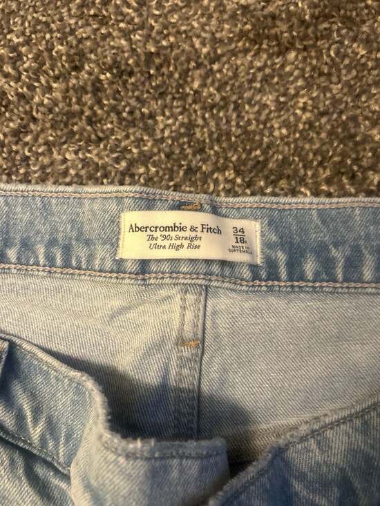 Abercrombie & Fitch NWT The '90s Straight Ultra High Rise Jeans 18R - Picture 5 of 5